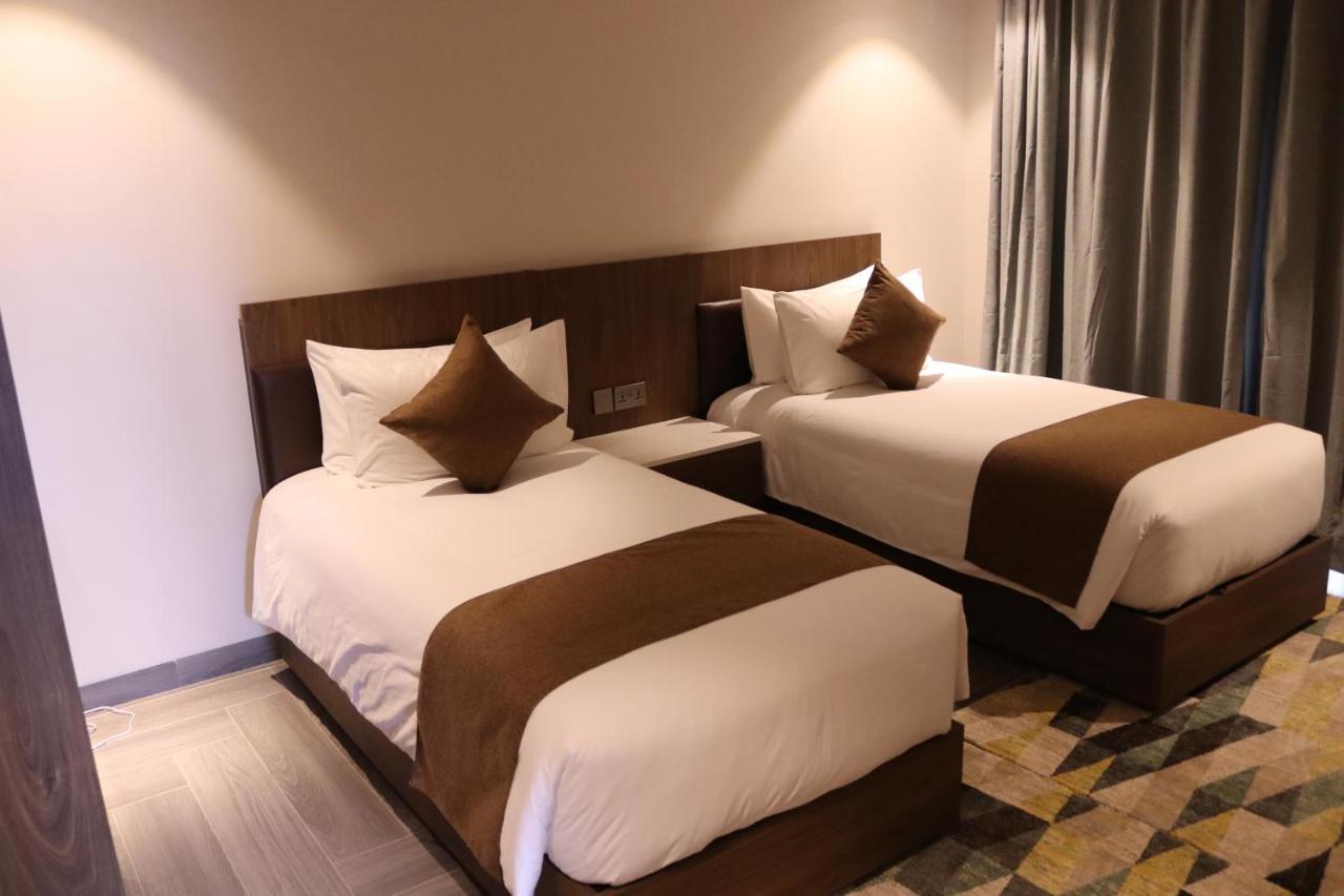 Zara Garden Hotel And Apartments Кампала Экстерьер фото