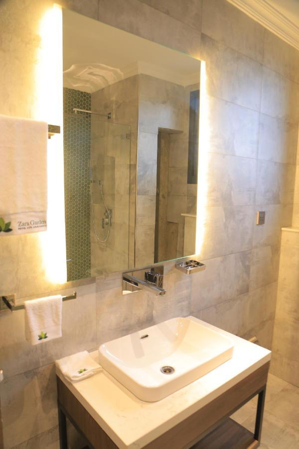 Zara Garden Hotel And Apartments Кампала Экстерьер фото